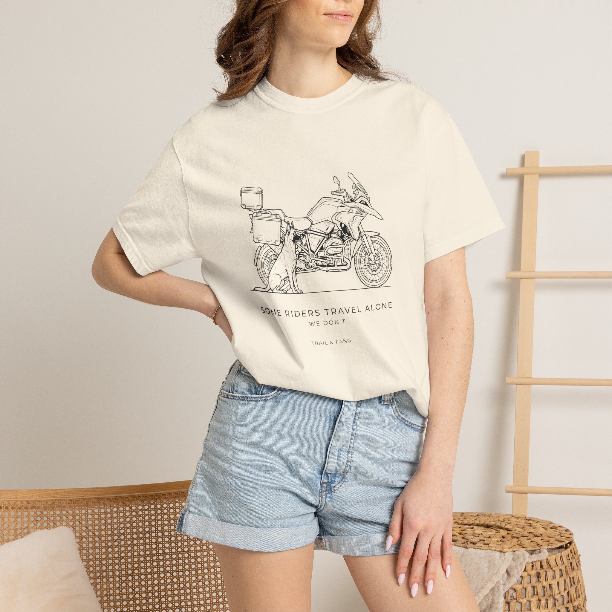 T-shirt moto d'aventure « Certains motards voyagent seuls »
