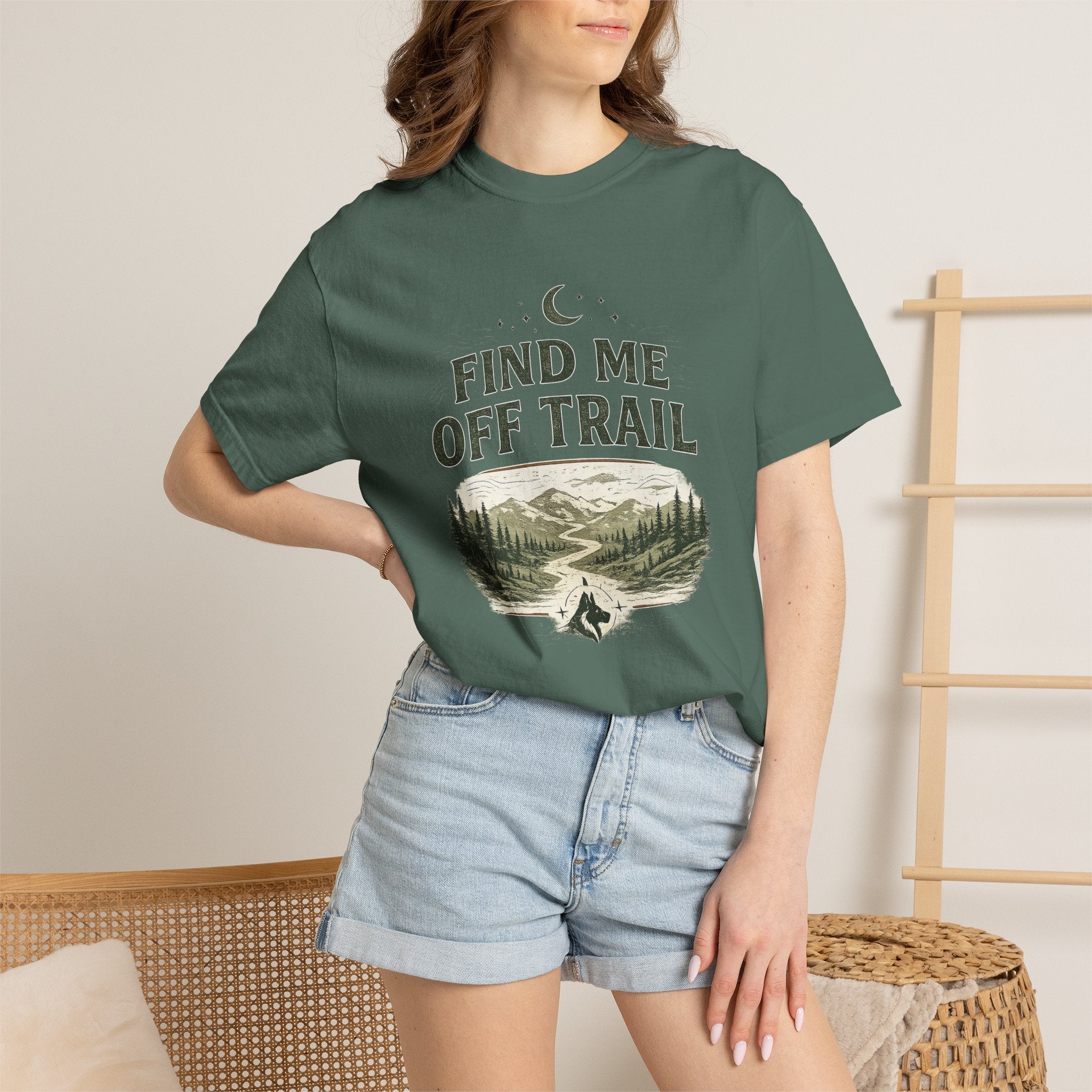 T-shirt « Find Me Off Trail » — T-shirt graphique camping et randonnée