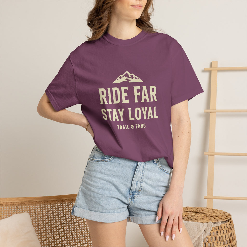 T-shirt « Ride Far Stay Loyal » — T-shirt graphique Montagne Aventure