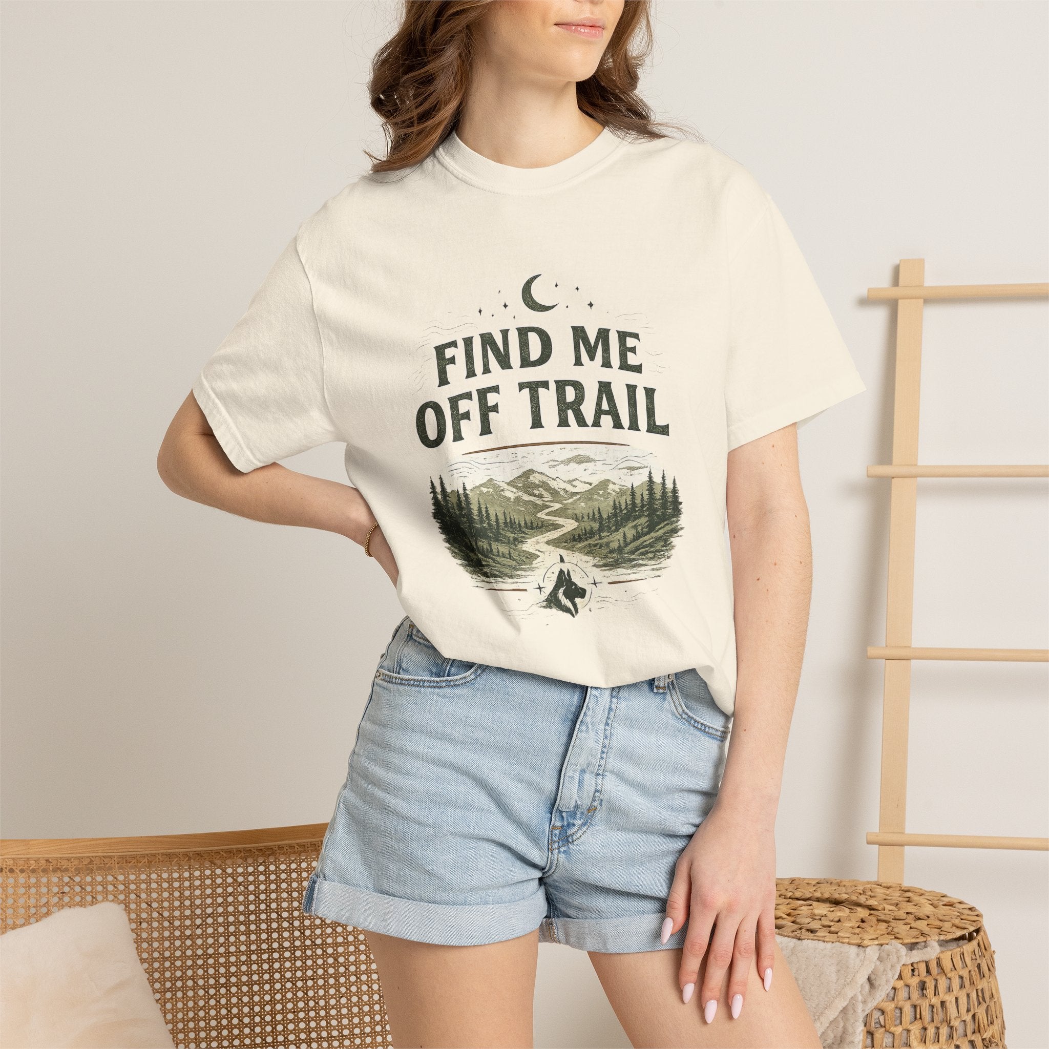 T-shirt « Find Me Off Trail » — T-shirt graphique camping et randonnée