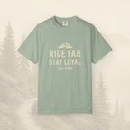 T-shirt « Ride Far Stay Loyal » — T-shirt graphique Montagne Aventure