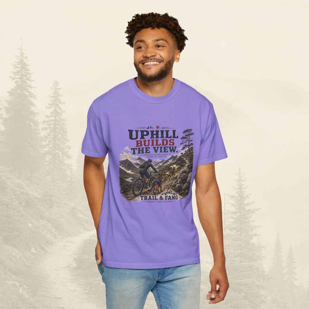 Le t-shirt « À force de monter, on découvre la vue »