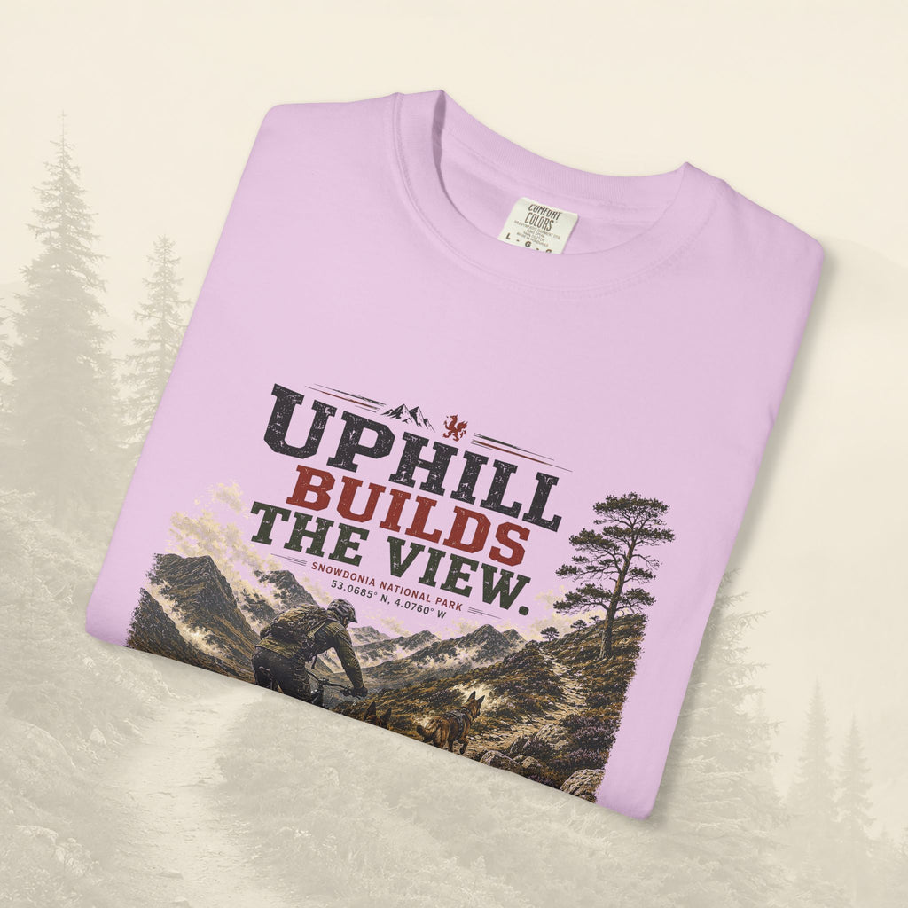 Le t-shirt « À force de monter, on découvre la vue »