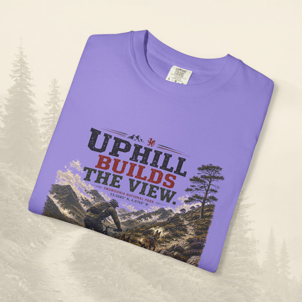 Le t-shirt « À force de monter, on découvre la vue »