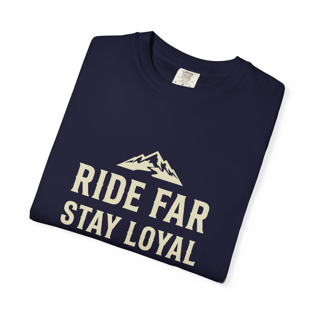 T-shirt « Ride Far Stay Loyal » — T-shirt graphique Montagne Aventure
