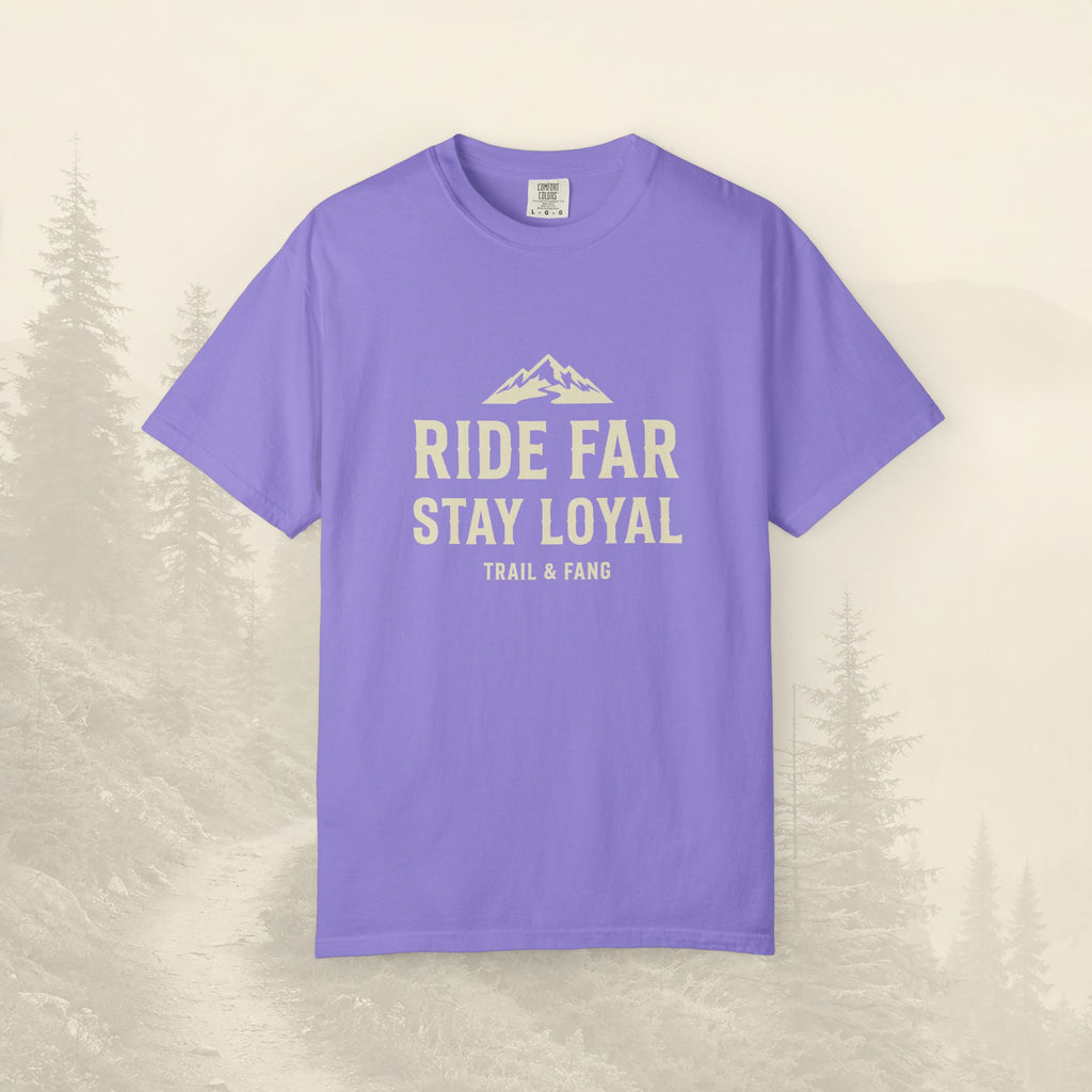 T-shirt « Ride Far Stay Loyal » — T-shirt graphique Montagne Aventure