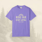 T-shirt « Ride Far Stay Loyal » — T-shirt graphique Montagne Aventure