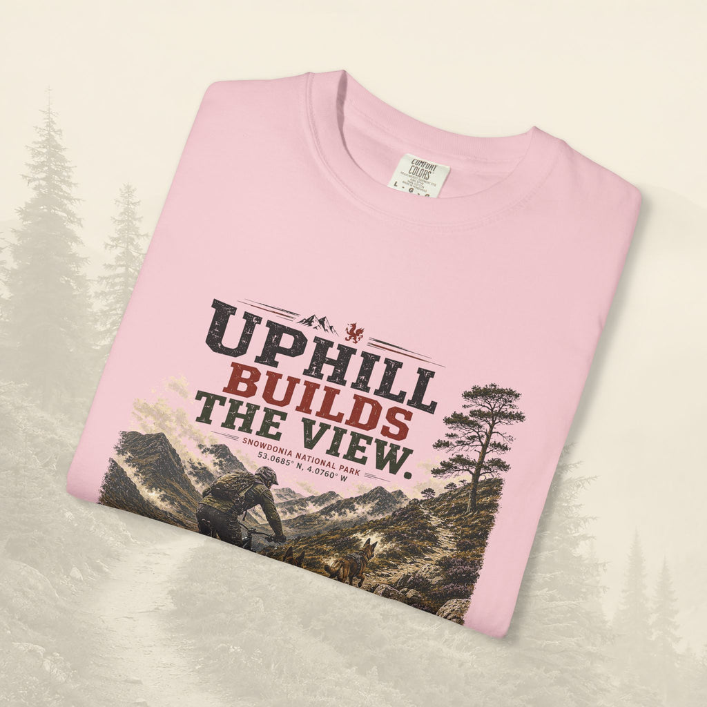 Le t-shirt « À force de monter, on découvre la vue »