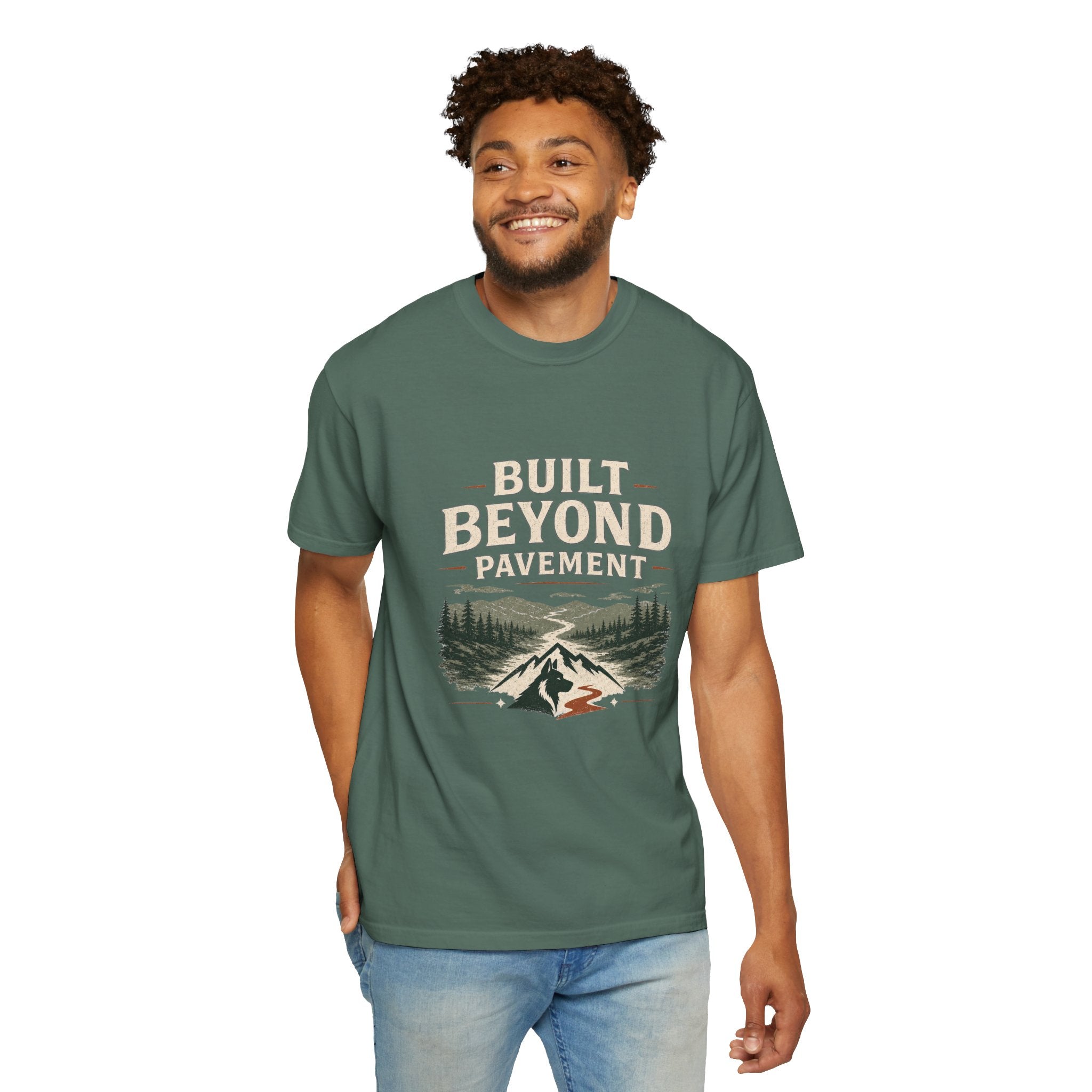 T-shirt Conçu au-delà des sentiers battus