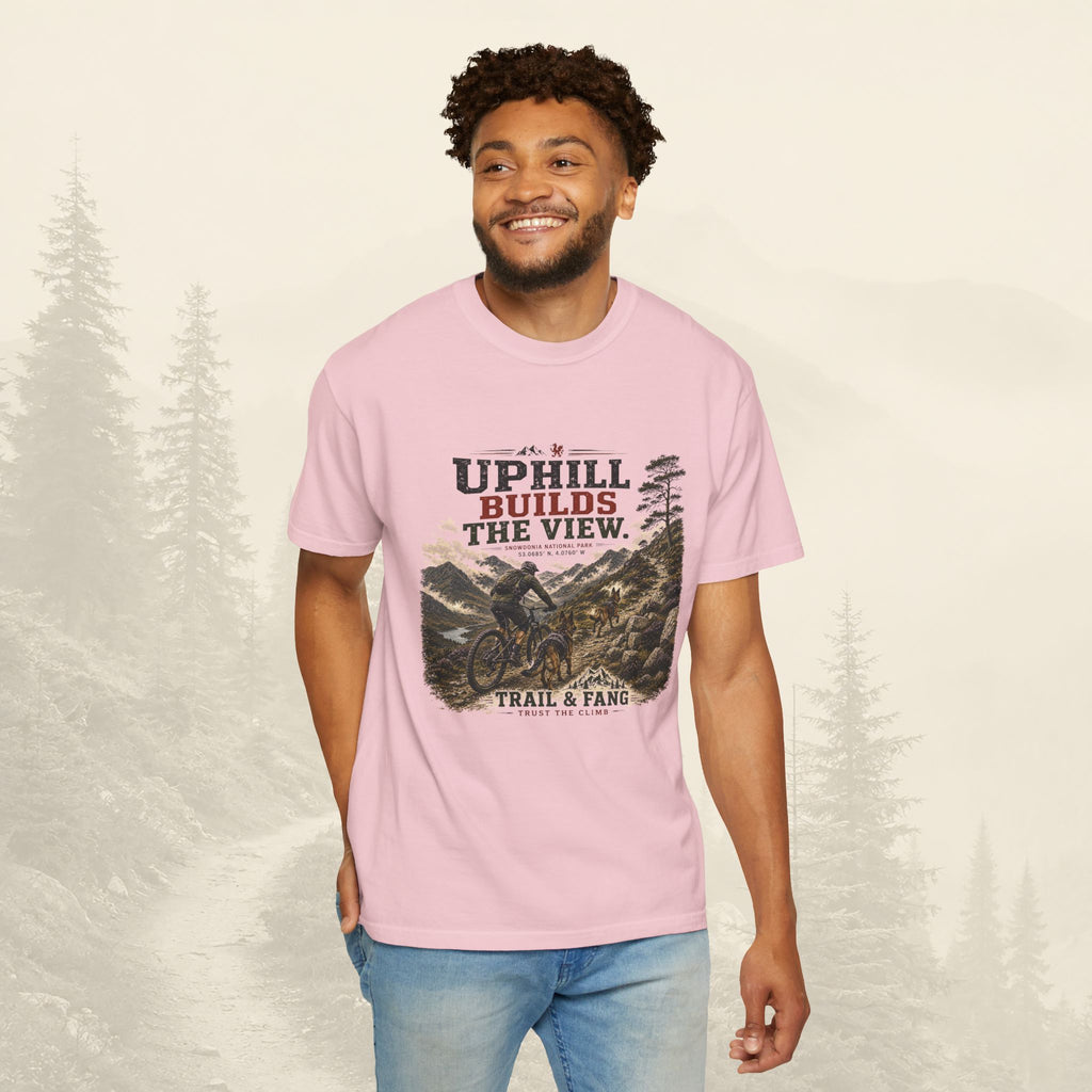 Le t-shirt « À force de monter, on découvre la vue »