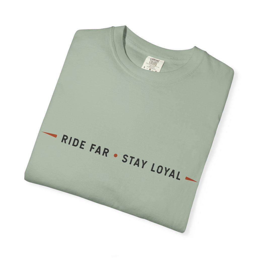 Rouler loin • Rester fidèle T-shirt devise