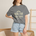 T-shirt « Ride Far Stay Loyal » — T-shirt graphique Montagne Aventure