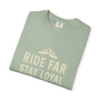 T-shirt « Ride Far Stay Loyal » — T-shirt graphique Montagne Aventure
